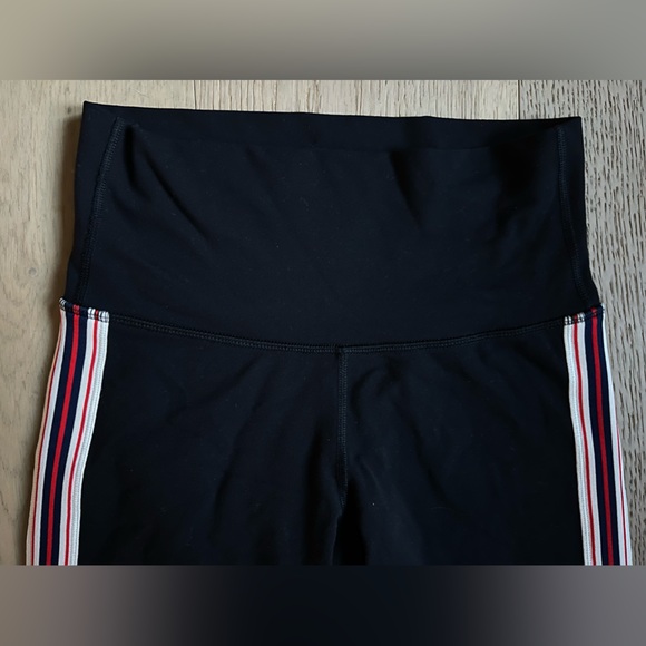 TNA Leggings - Small - NWOT - Picture 3 of 6